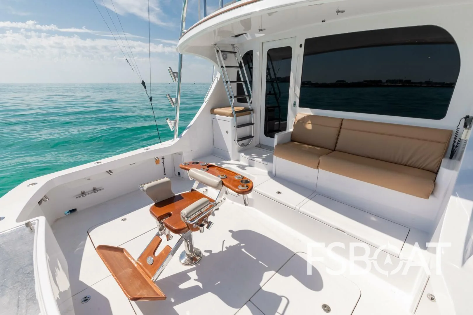 2016 Hatteras GT60 - Media 4