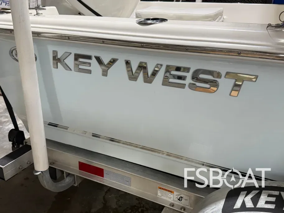 2022 Key West 1720 Center Console - Media 17
