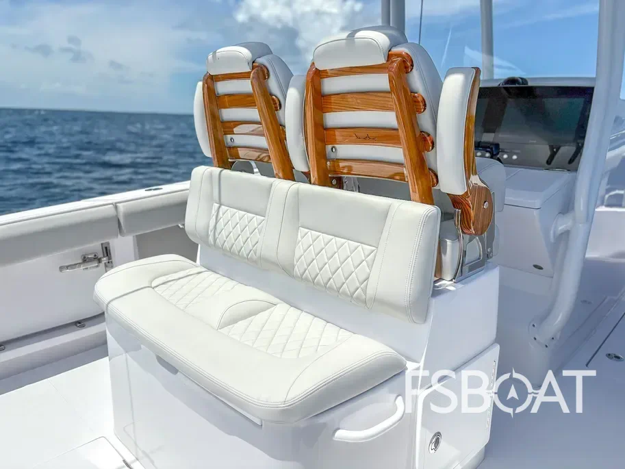2025 Jupiter 30 HFS - Media 8