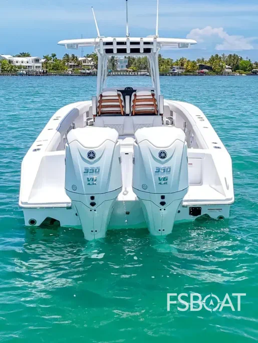 2025 Jupiter 30 HFS - Media 15
