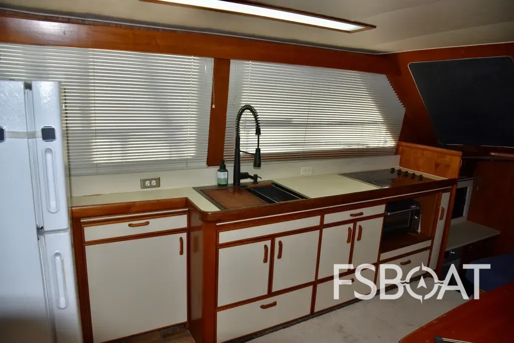 1985 Gulfstar 44ft - Media 21