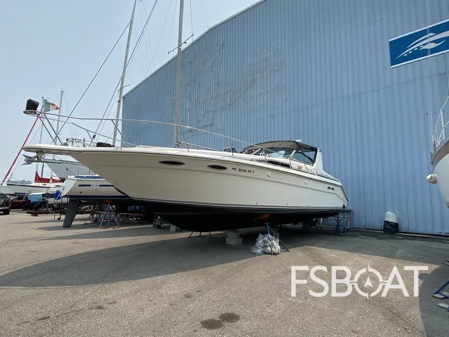 1990 Sea Ray 350 Express Cruiser - Media 3