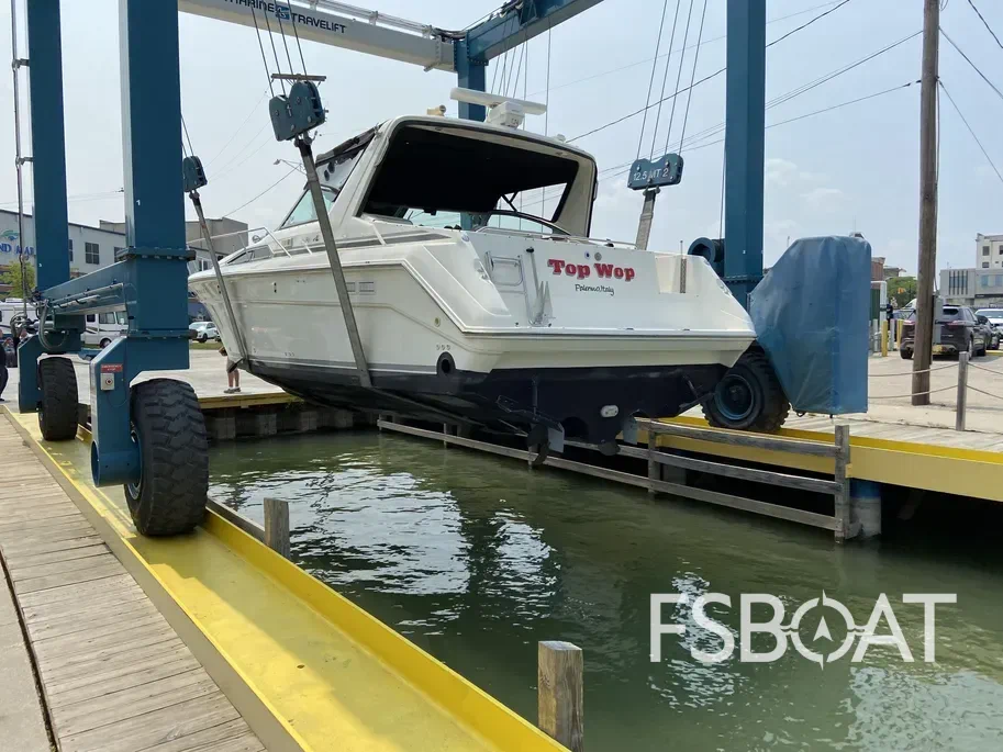 1990 Sea Ray 350 Express Cruiser - Media 4
