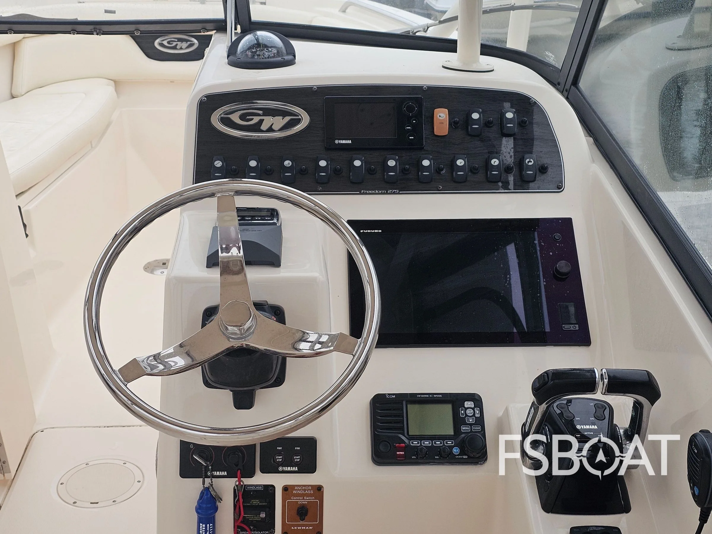 2015 Grady-White Freedom 275 - Media 19