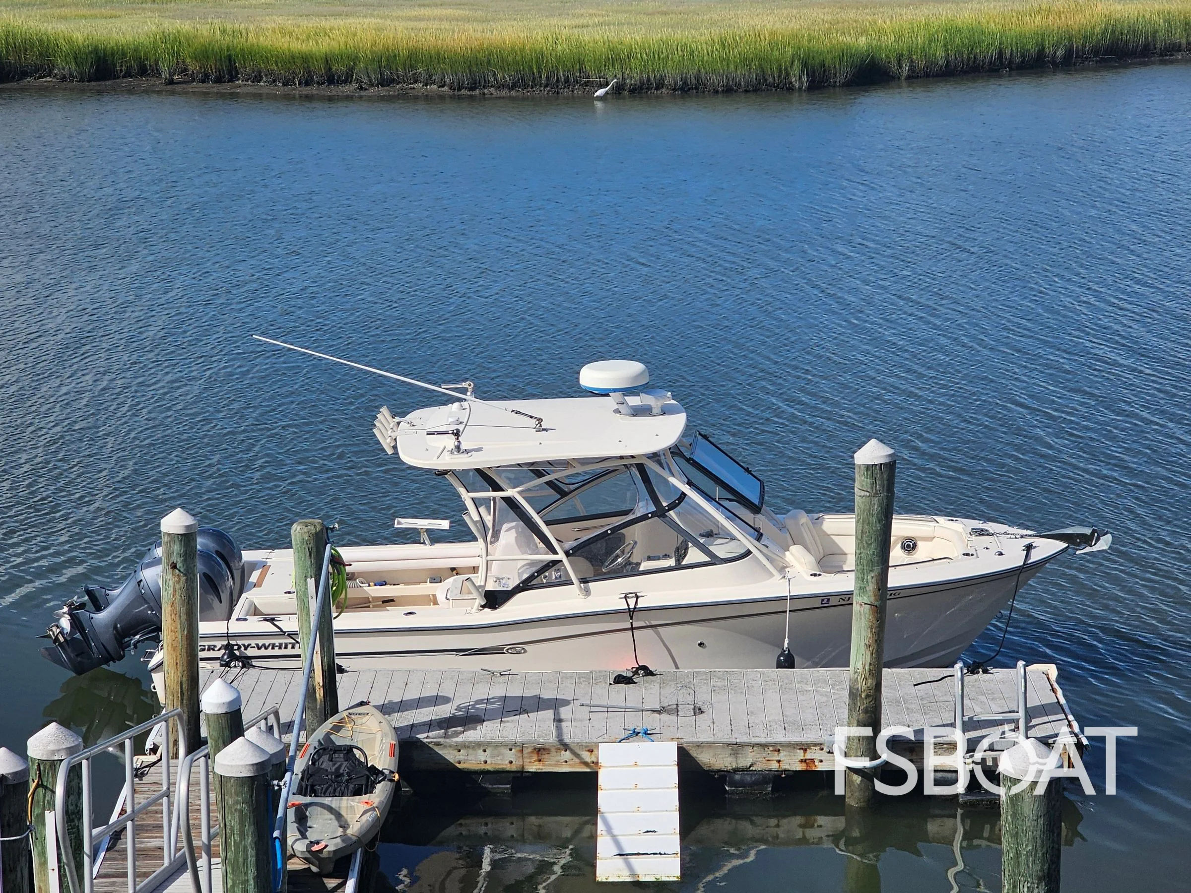 2015 Grady-White Freedom 275 - Media 10