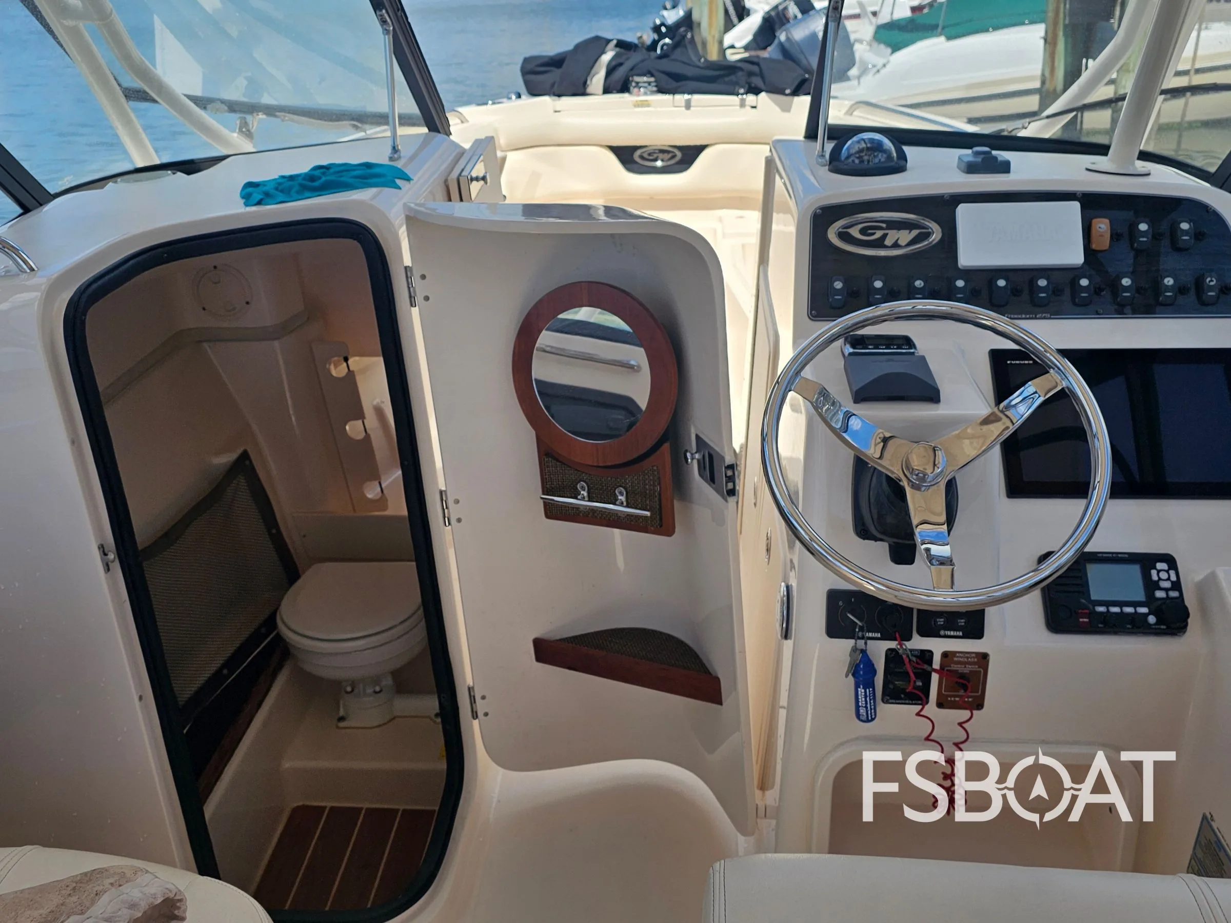 2015 Grady-White Freedom 275 - Media 3