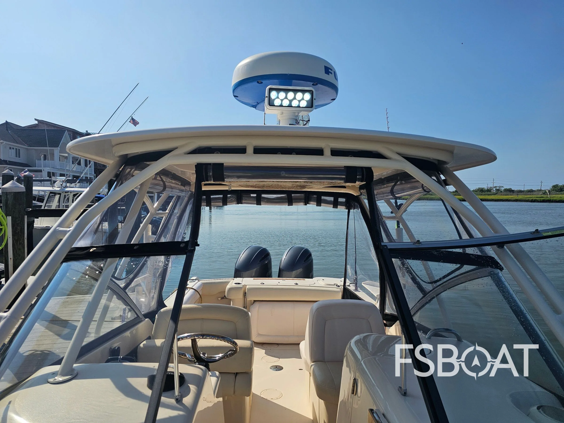 2015 Grady-White Freedom 275 - Media 12