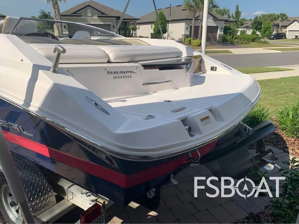 2011 Regal 2000 Bowrider - Media 5