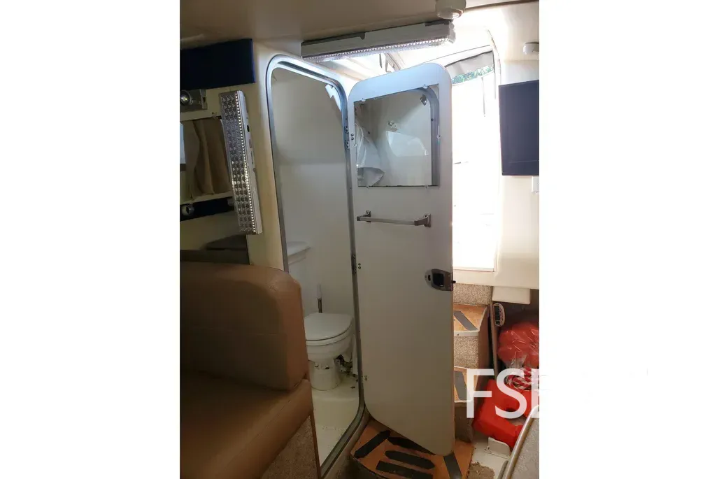 2007 Bayliner Discovery 246 - Media 7