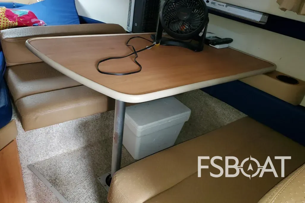 2007 Bayliner Discovery 246 - Media 10