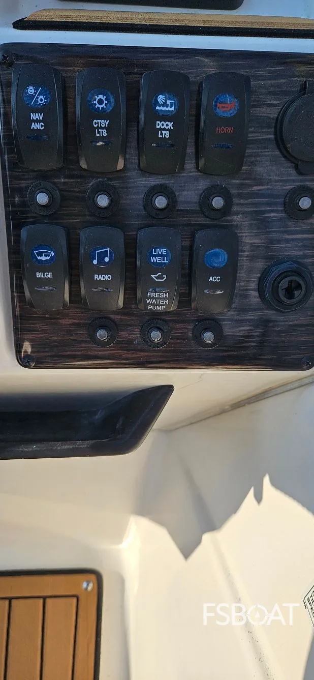 2022 Smoker Craft 231SVX OB DH - Media 19