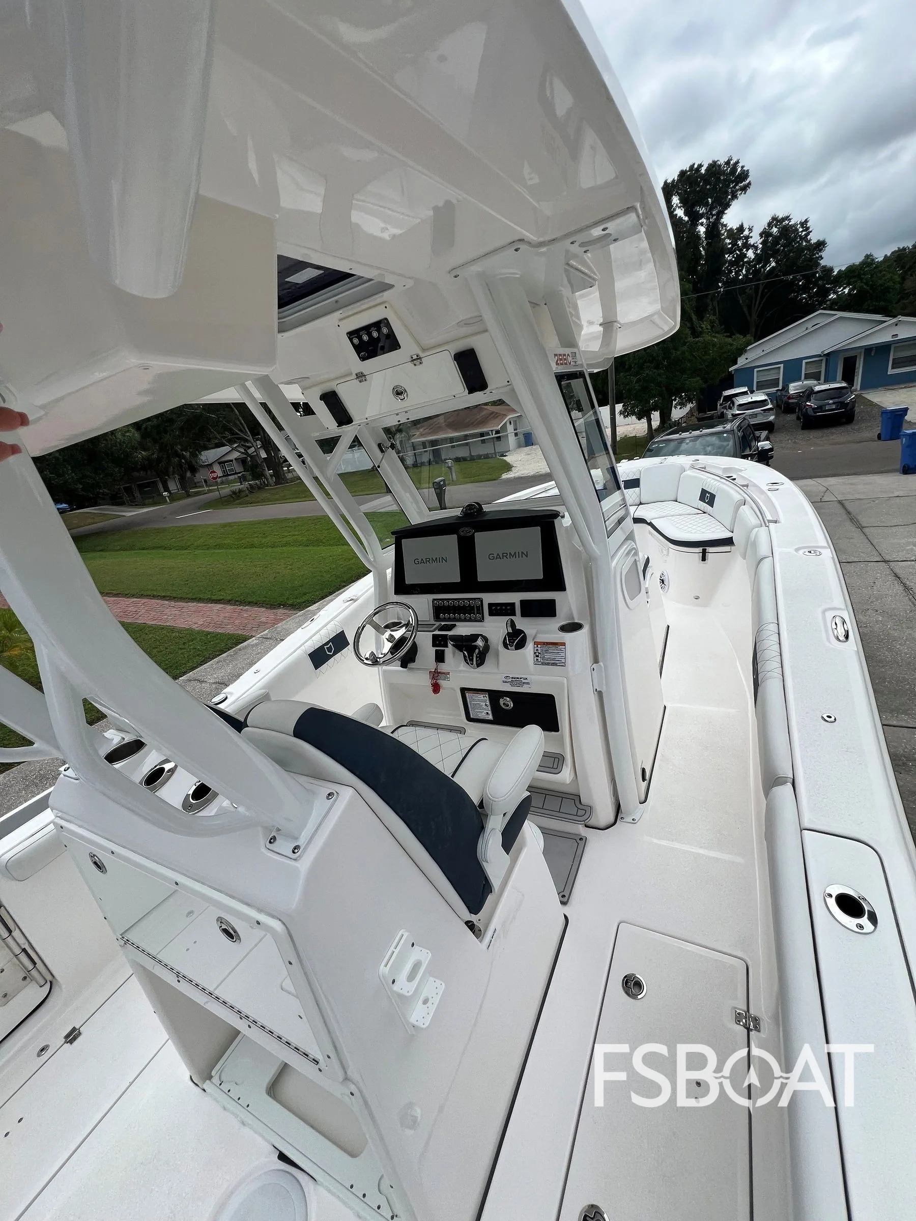 2024 Custom 288 Commander - Media 11