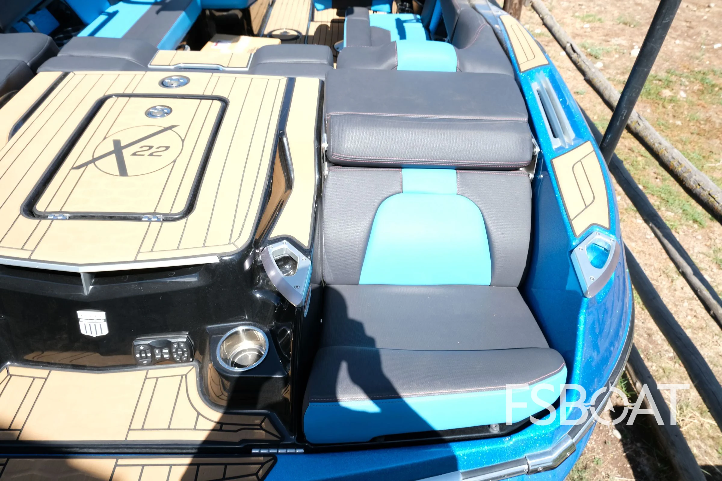 2023 MasterCraft X22 - Media 12
