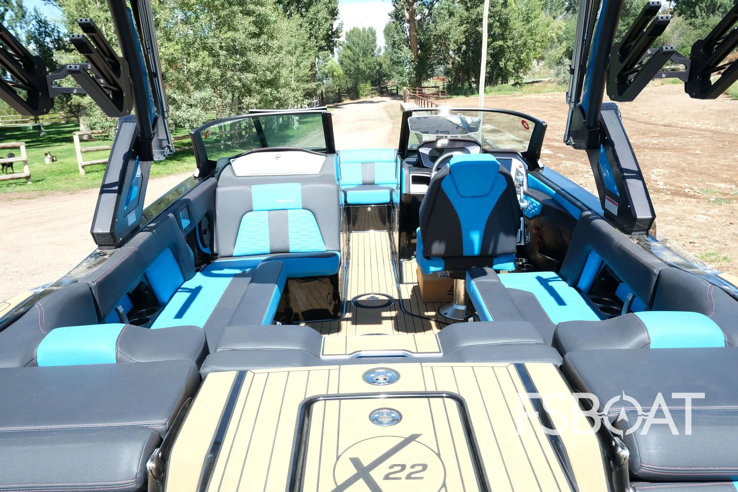 2023 MasterCraft X22 - Media 9