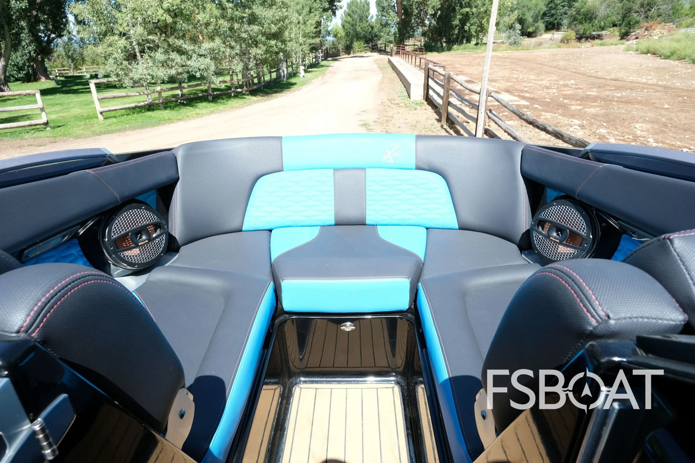 2023 MasterCraft X22 - Media 16