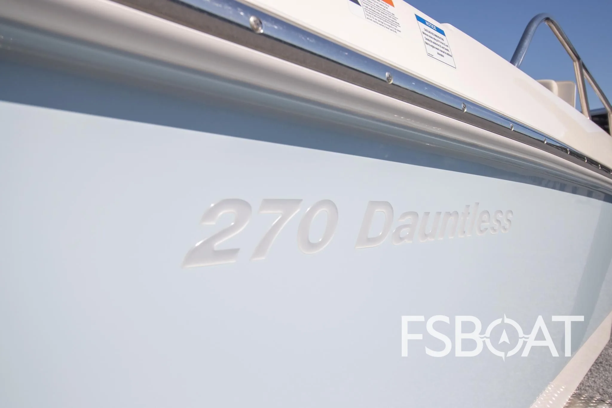 2022 Boston Whaler 270 Dauntless - Media 11