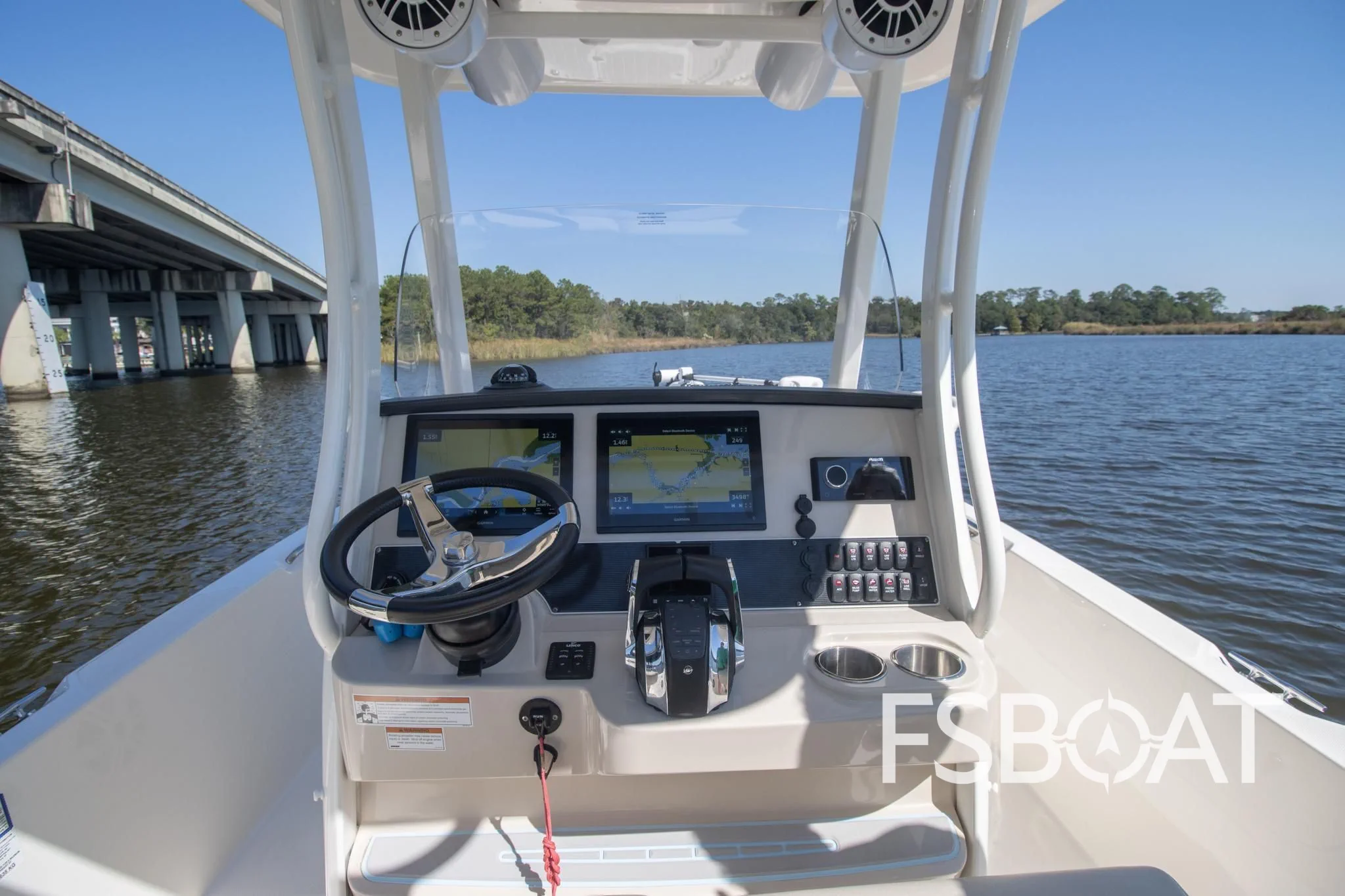 2022 Boston Whaler 270 Dauntless - Media 22
