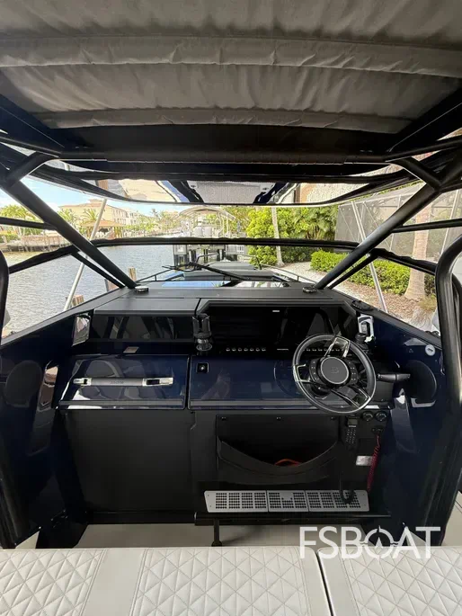 2023 Axopar Brabus Shadow 900 Sun-Top - Media 11