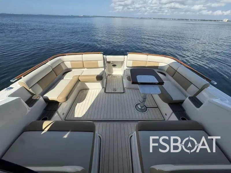 2014 Tiara Yachts 3100 Coronet - Media 7