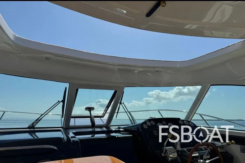 2014 Tiara Yachts 3100 Coronet - Media 3