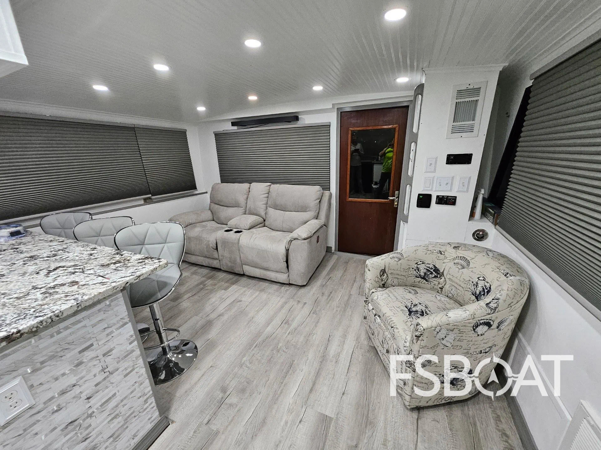1986 Hatteras Sportfish 58 - Media 7