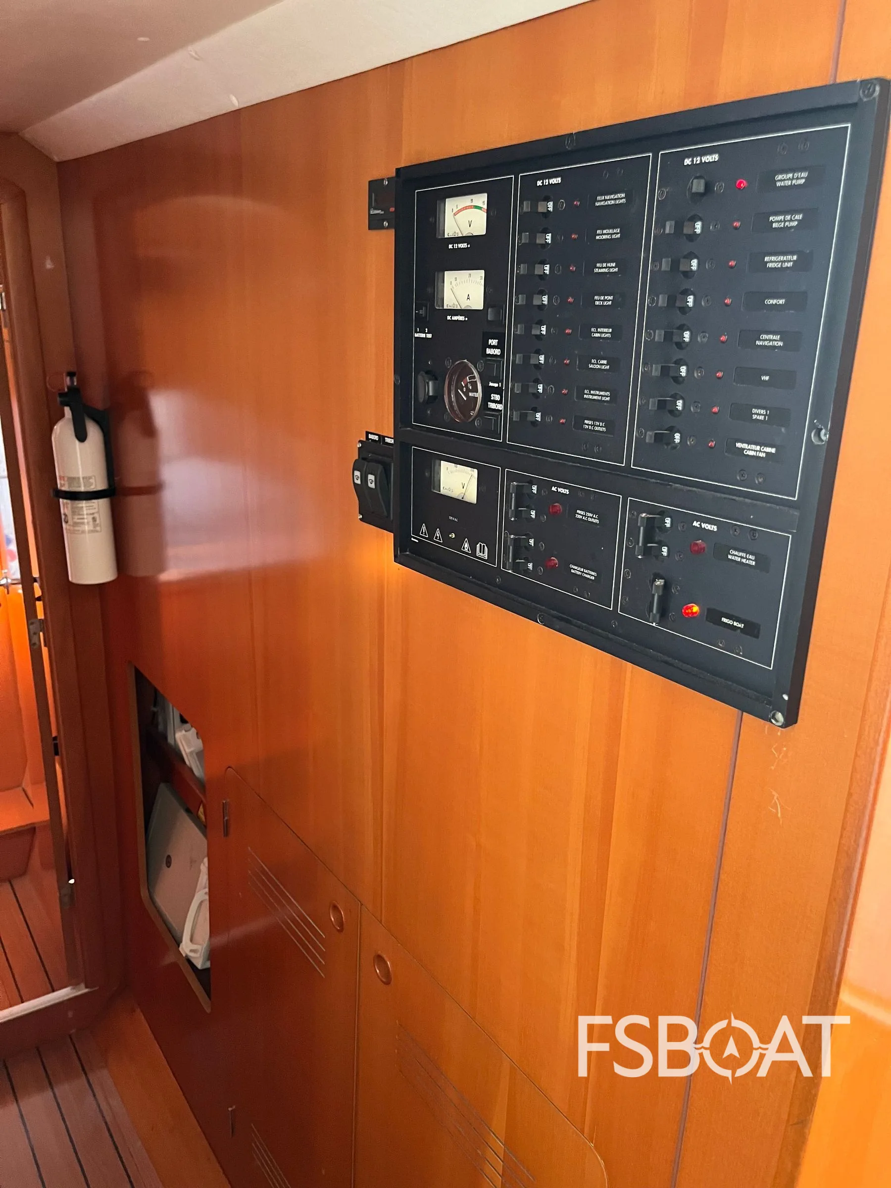 2004 Lagoon 410 S2 - Media 38