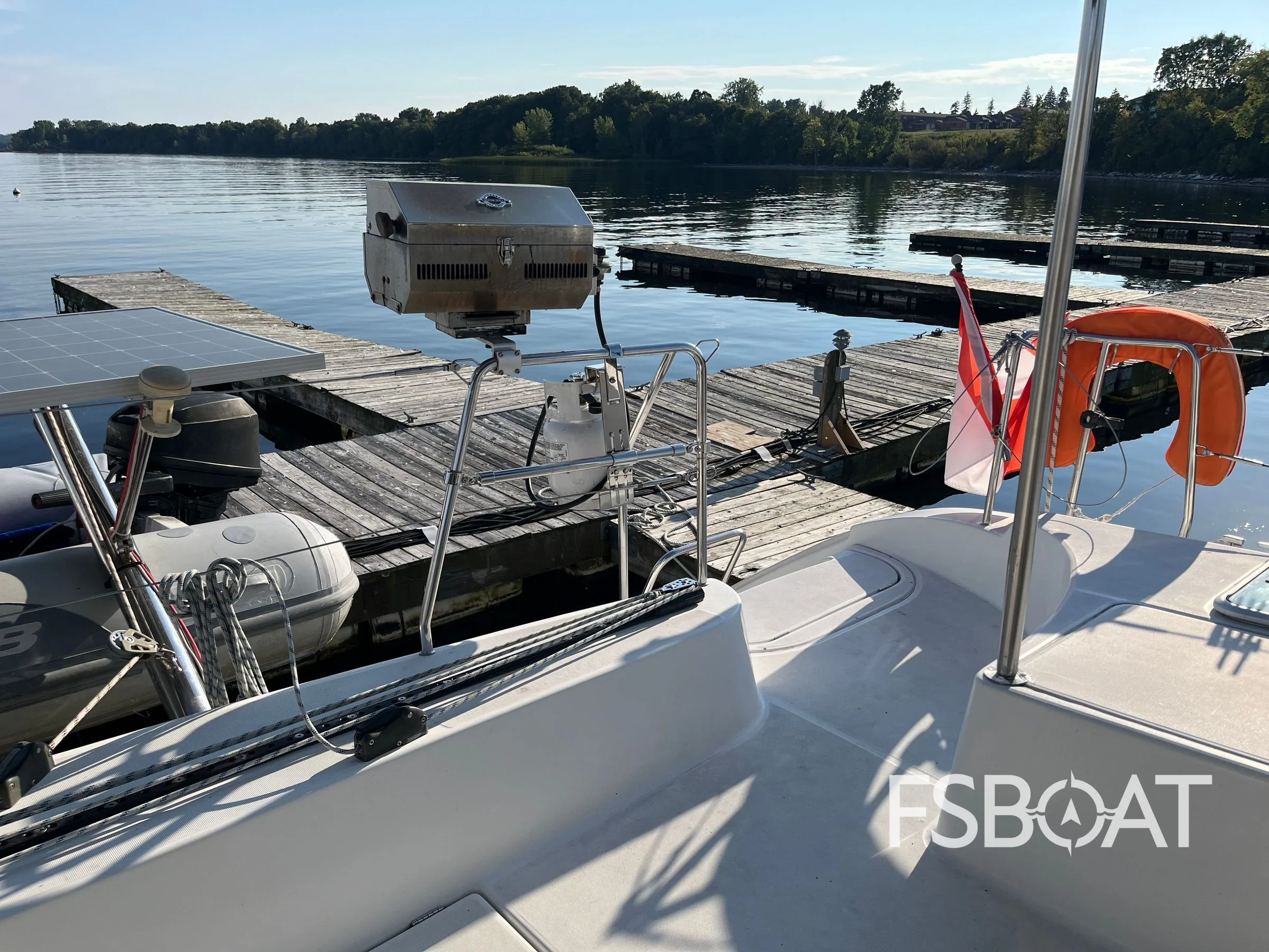 2004 Lagoon 410 S2 - Media 23