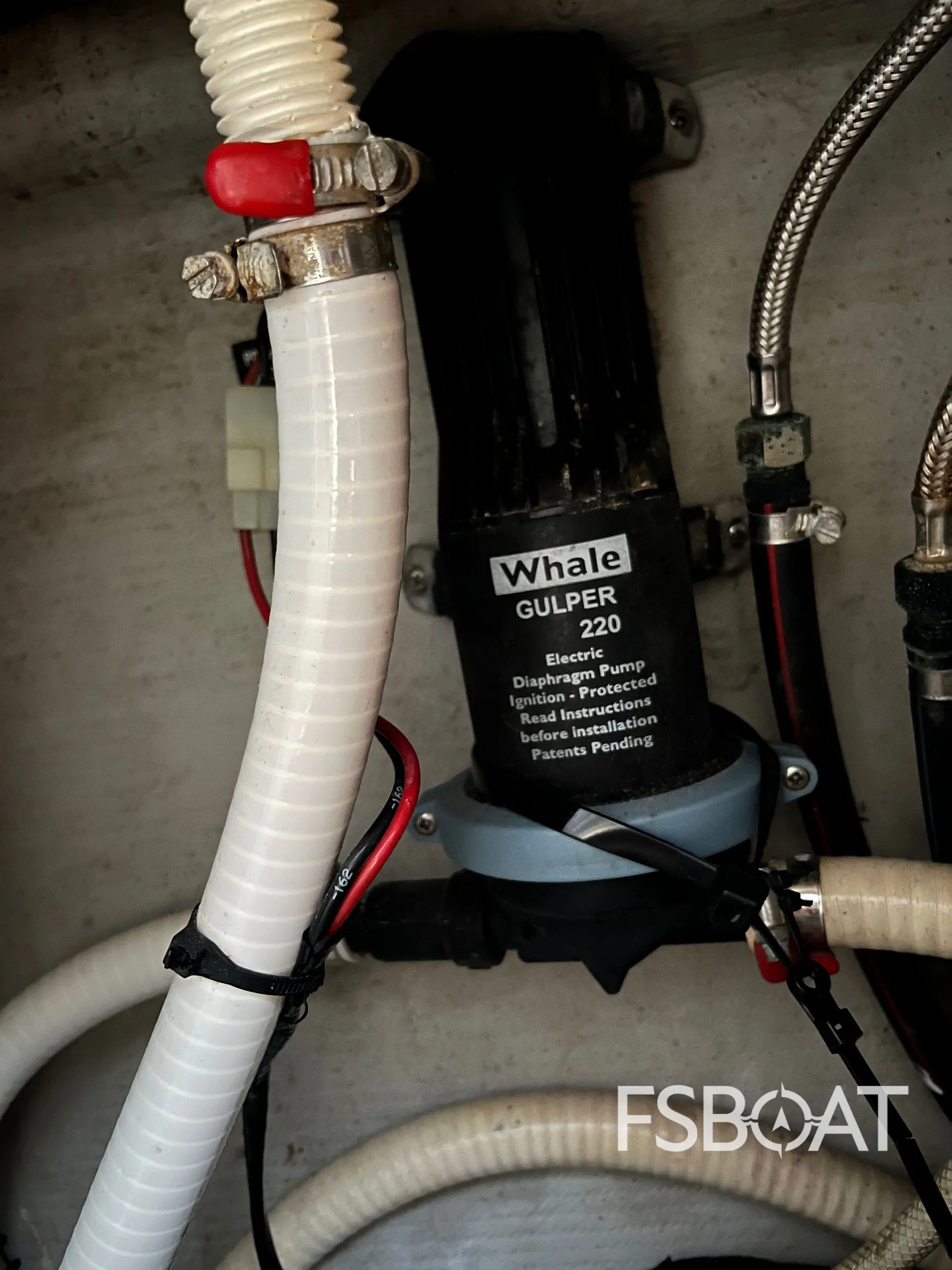 2004 Lagoon 410 S2 - Media 43