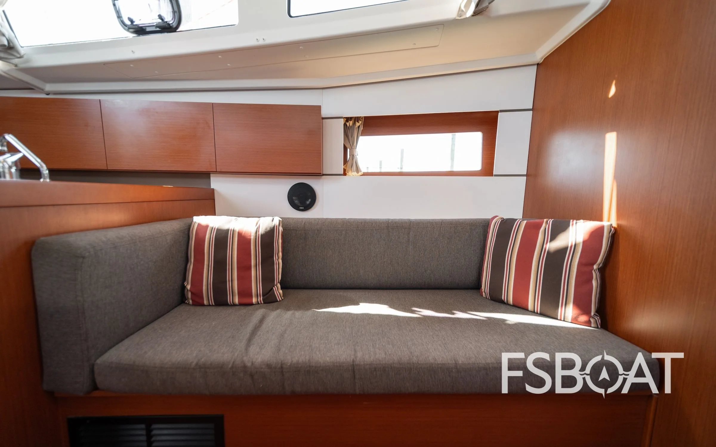 2019 Beneteau 38.1 - Media 33