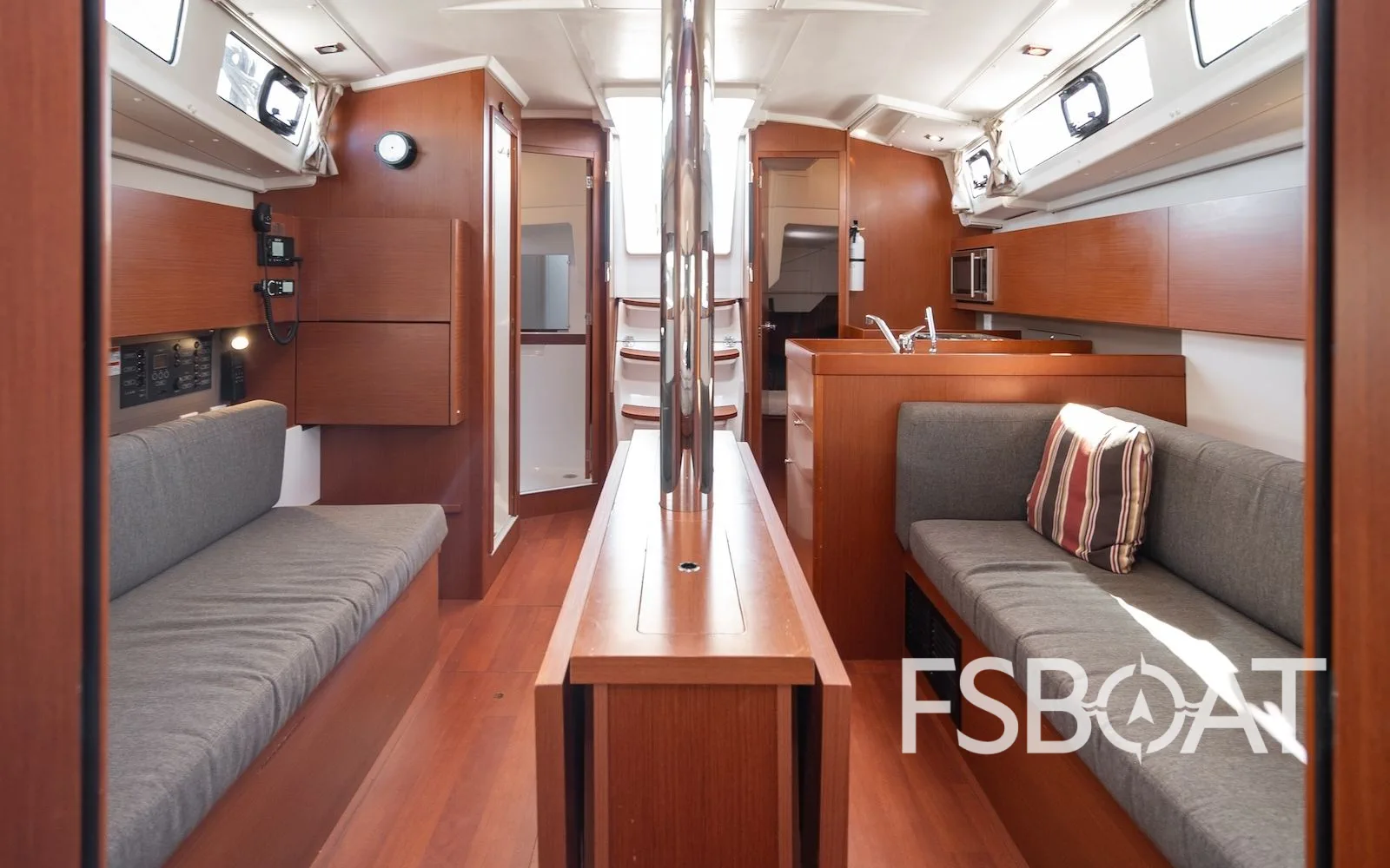 2019 Beneteau 38.1 - Media 28