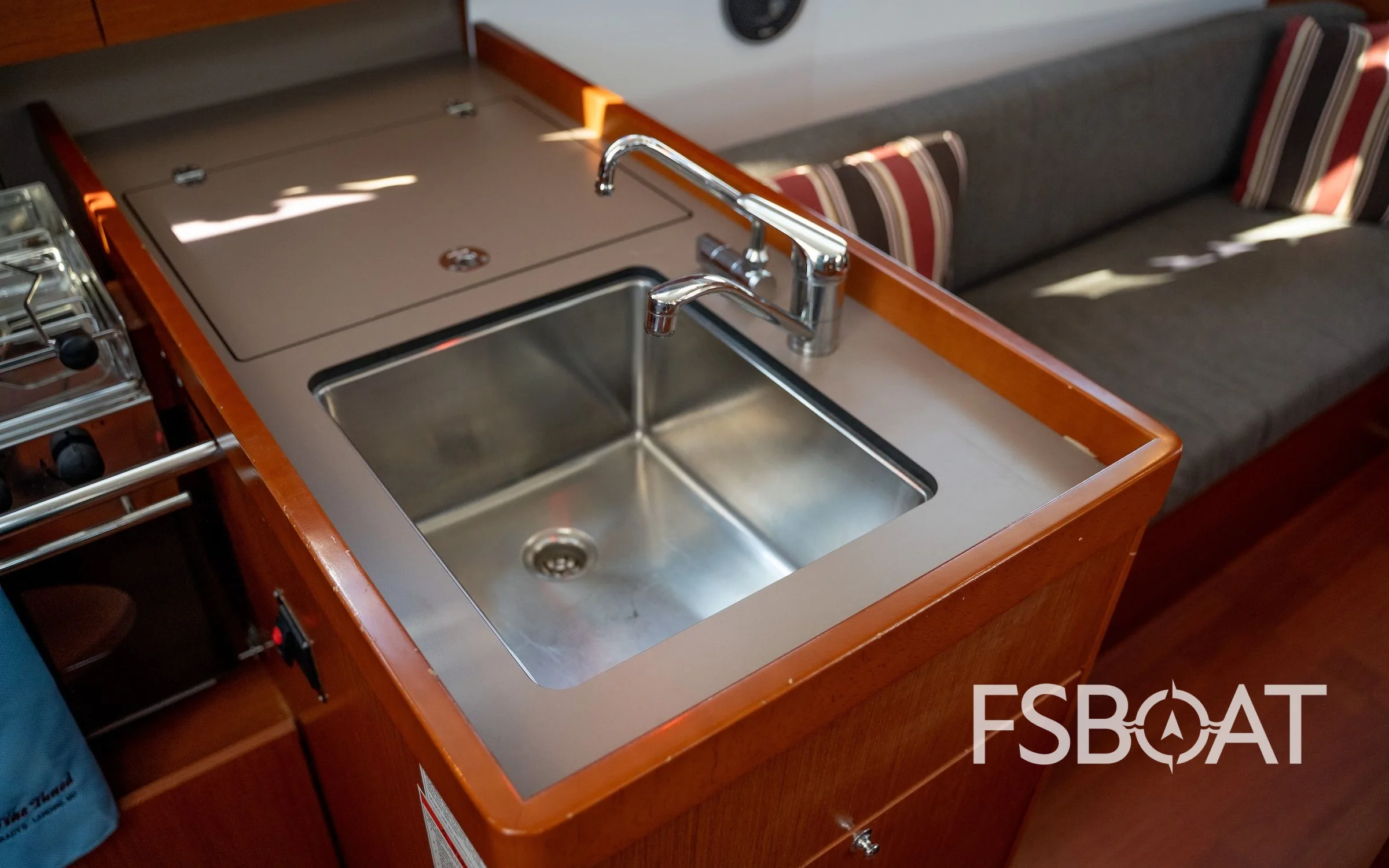 2019 Beneteau 38.1 - Media 41