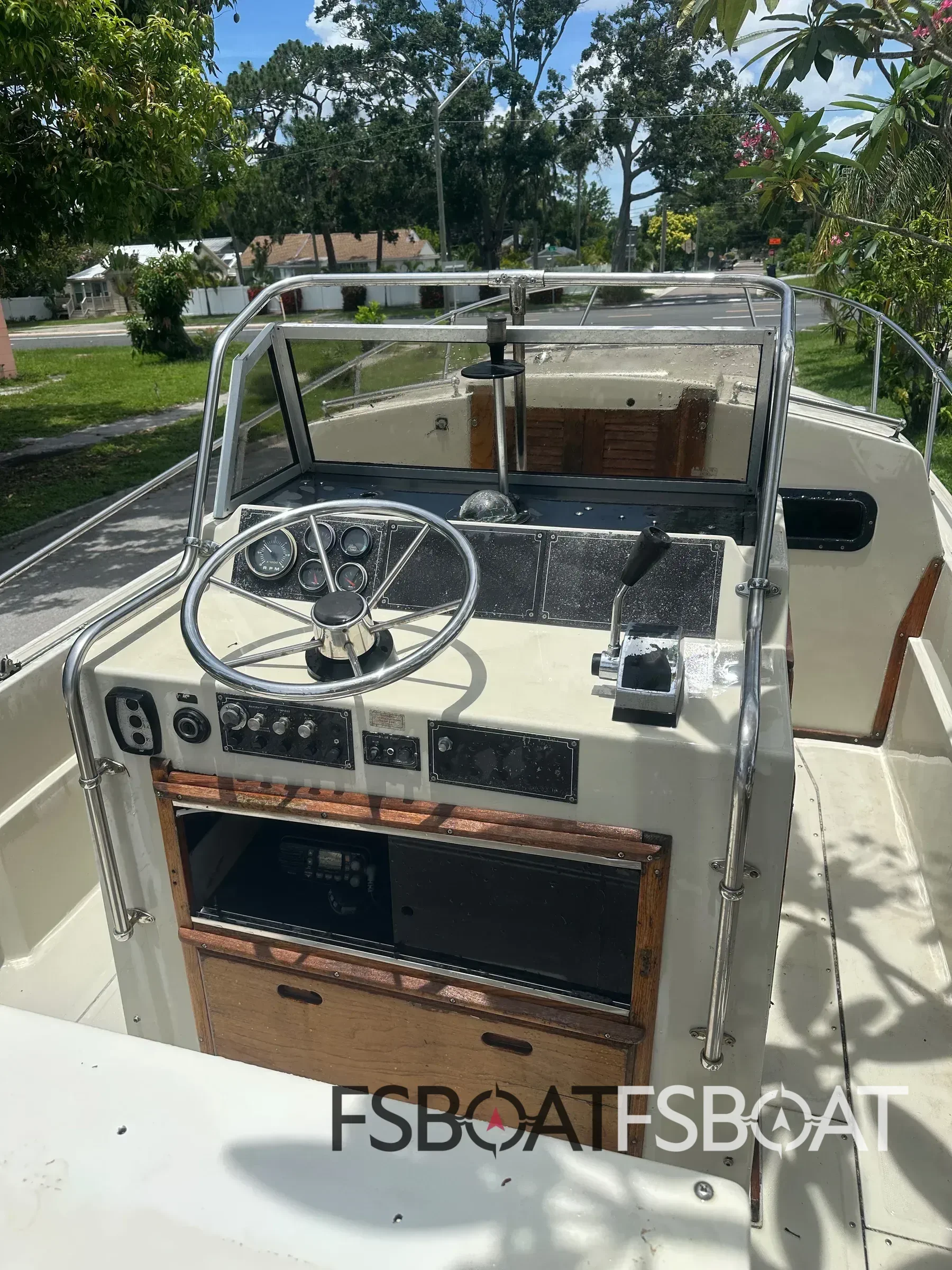 1985 Boston Whaler Outrage - Media 9