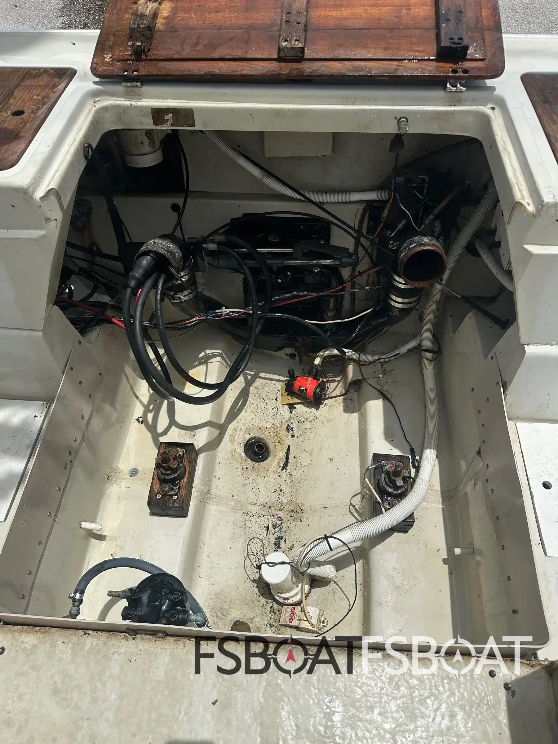 1985 Boston Whaler Outrage - Media 6