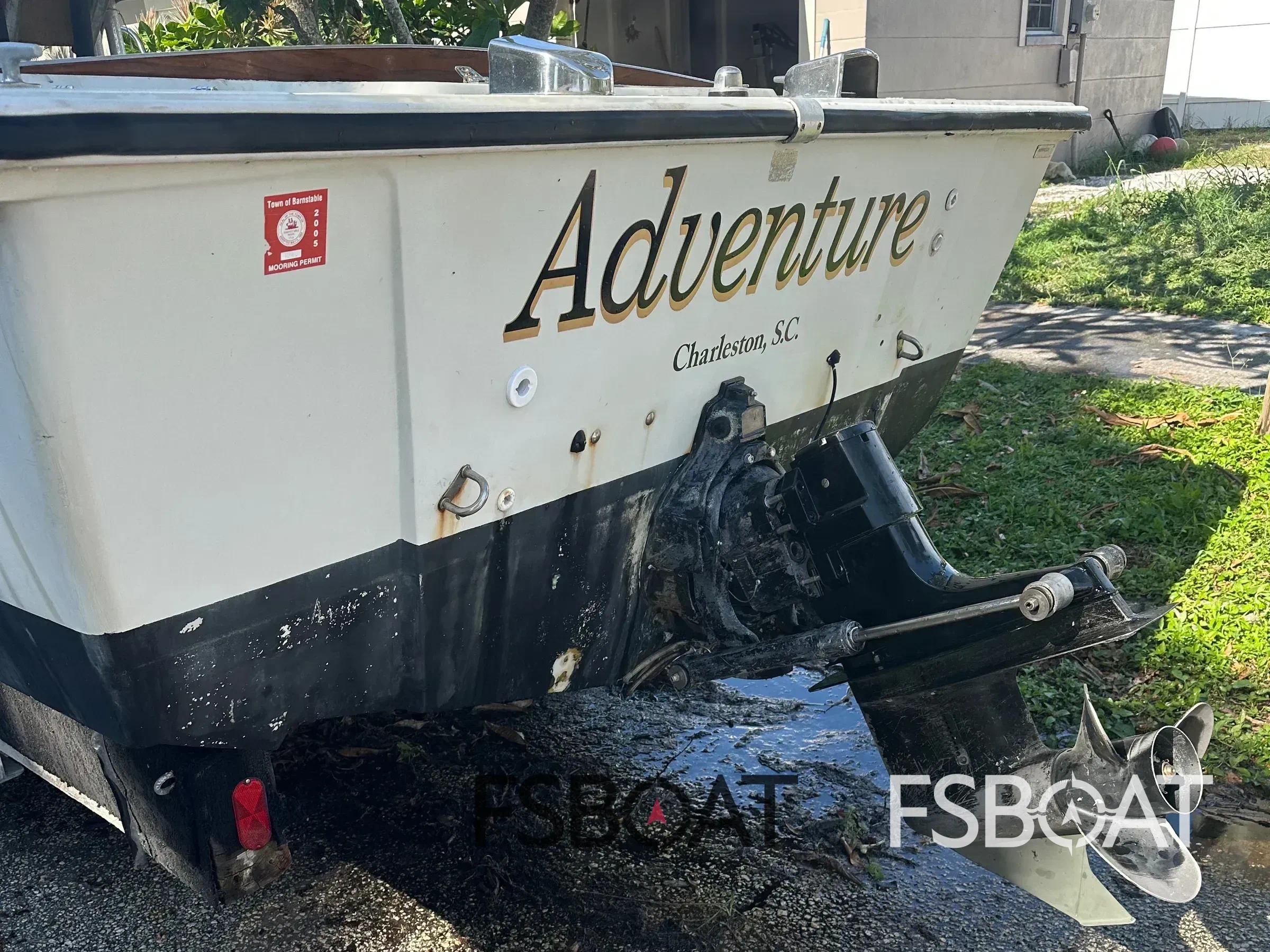 1985 Boston Whaler Outrage - Media 3