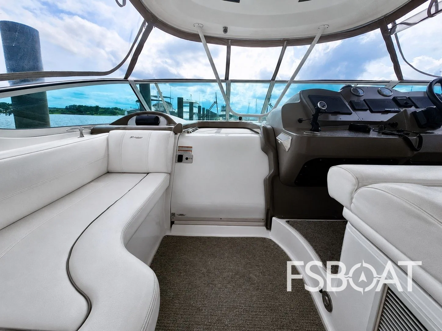 2008 Cruisers Yachts 455 Express Motoryacht - Media 9