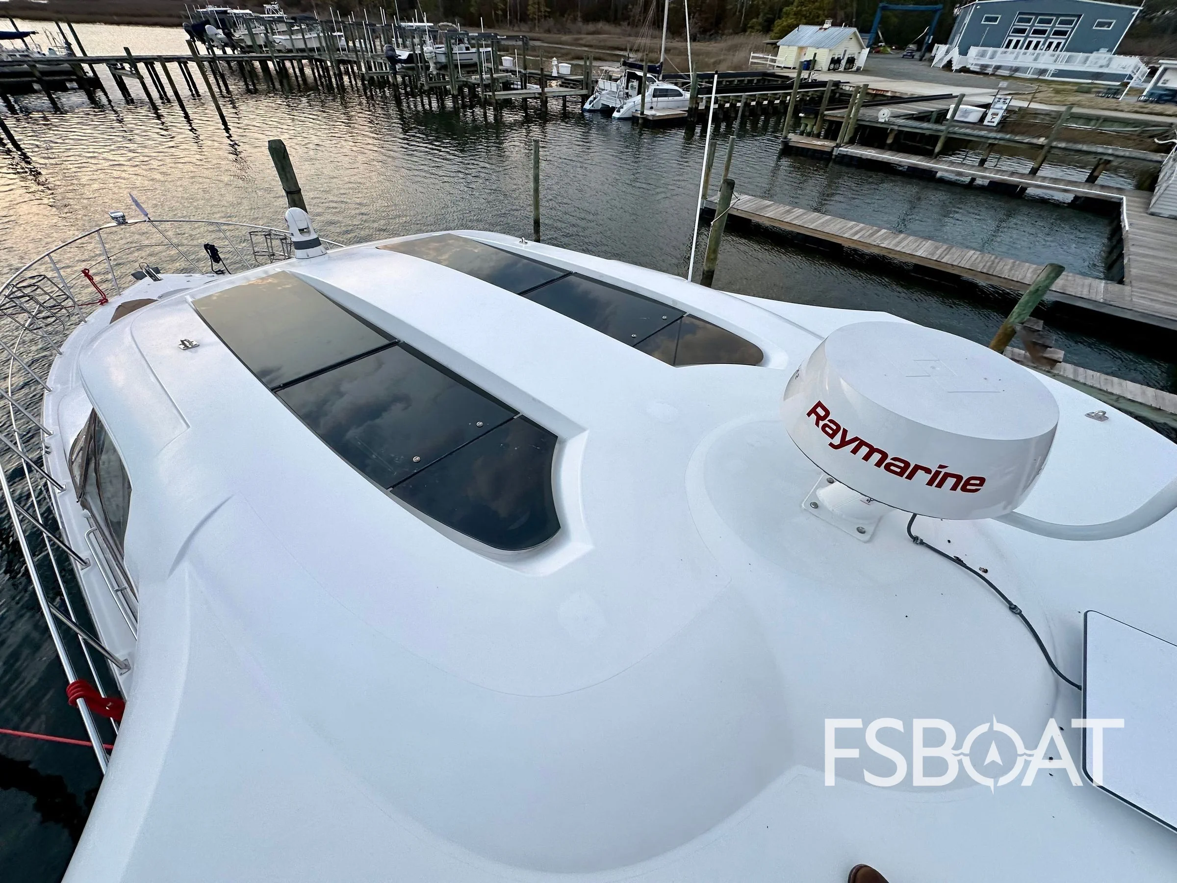 2008 Cruisers Yachts 455 Express Motoryacht - Media 5