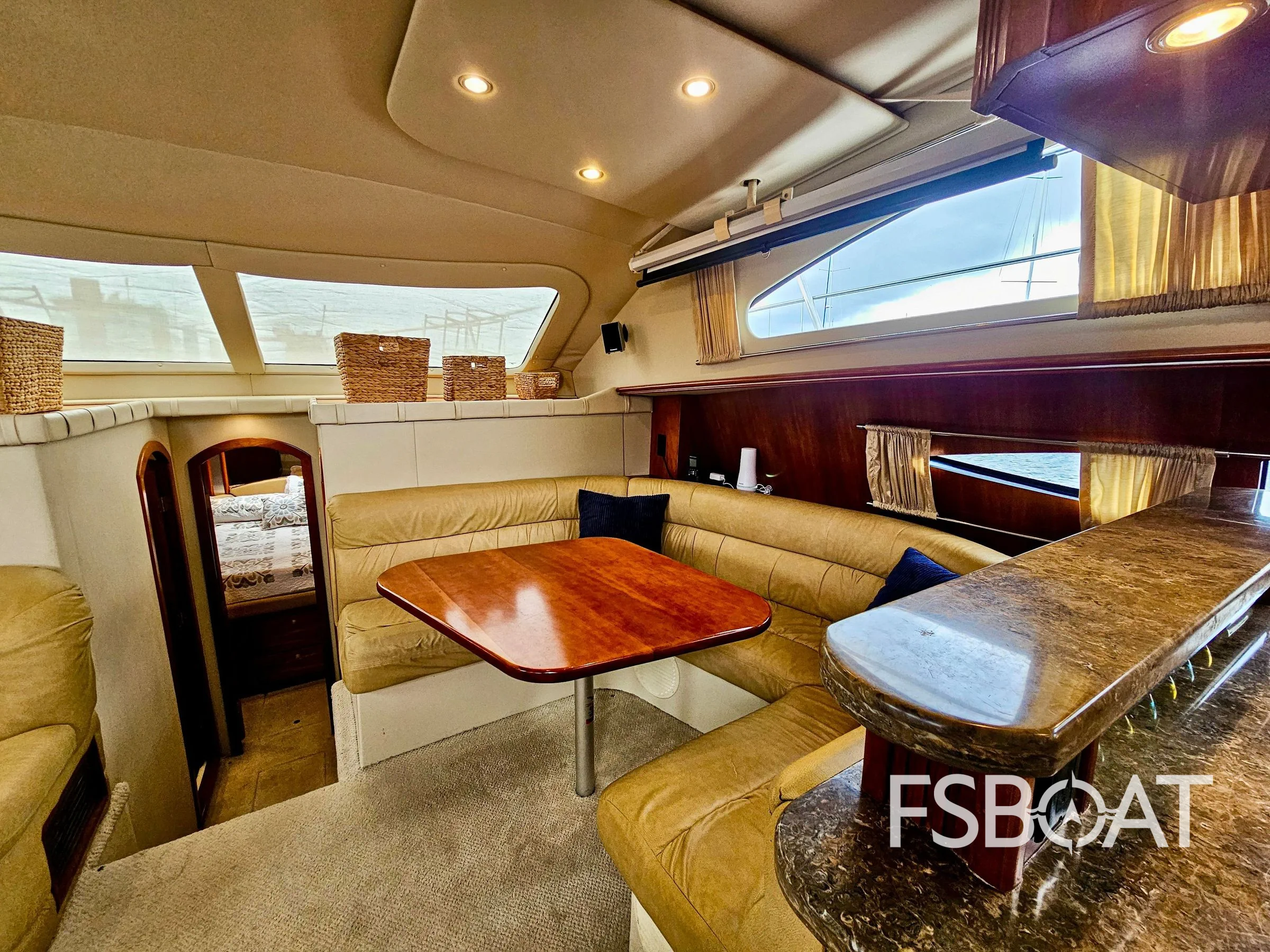 2008 Cruisers Yachts 455 Express Motoryacht - Media 19