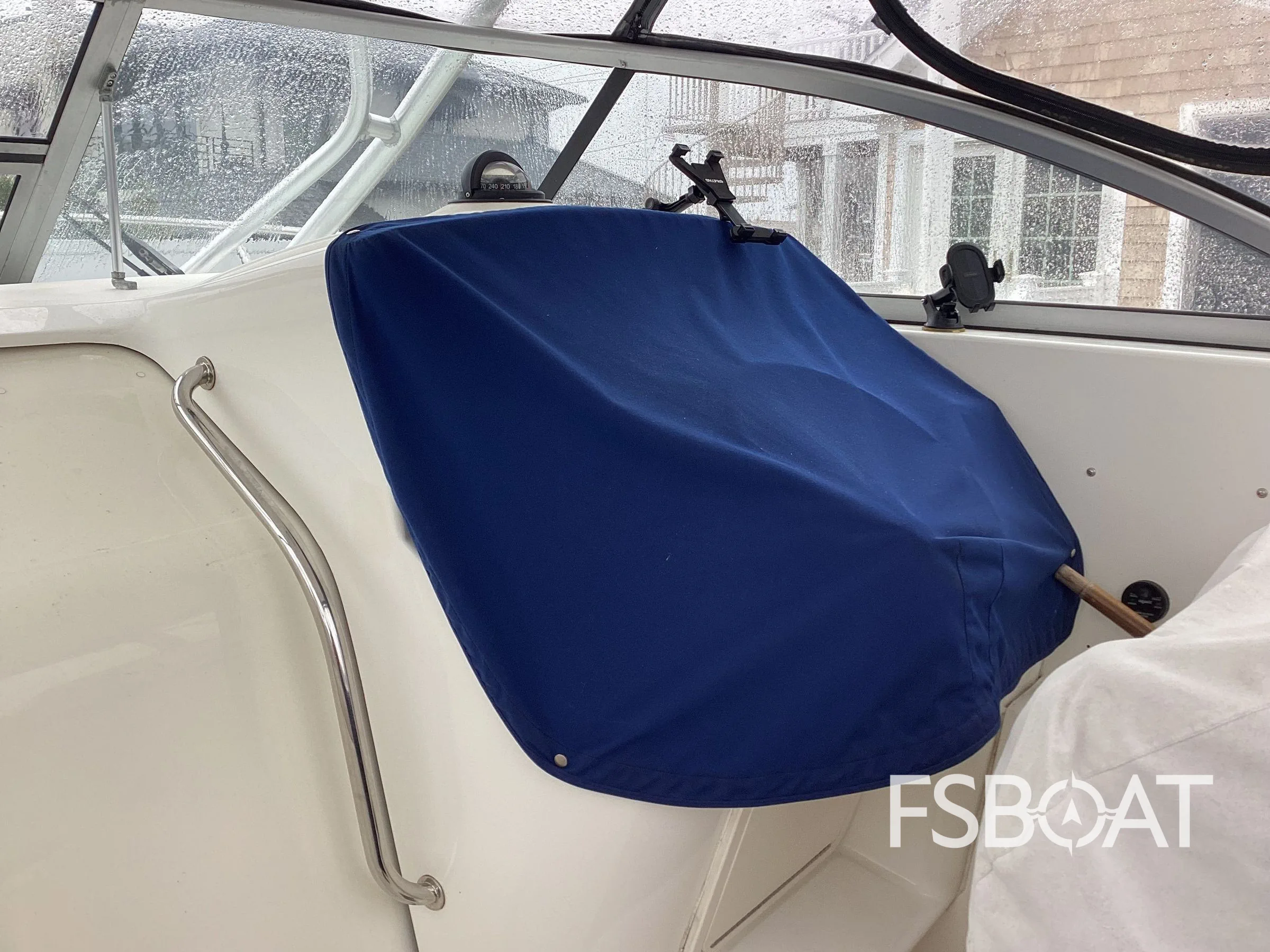 2005 Boston Whaler 305 Conquest - Media 6