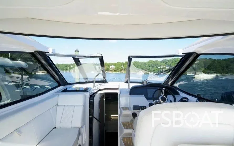 2019 Regal 35 Sport Coupe - Media 22