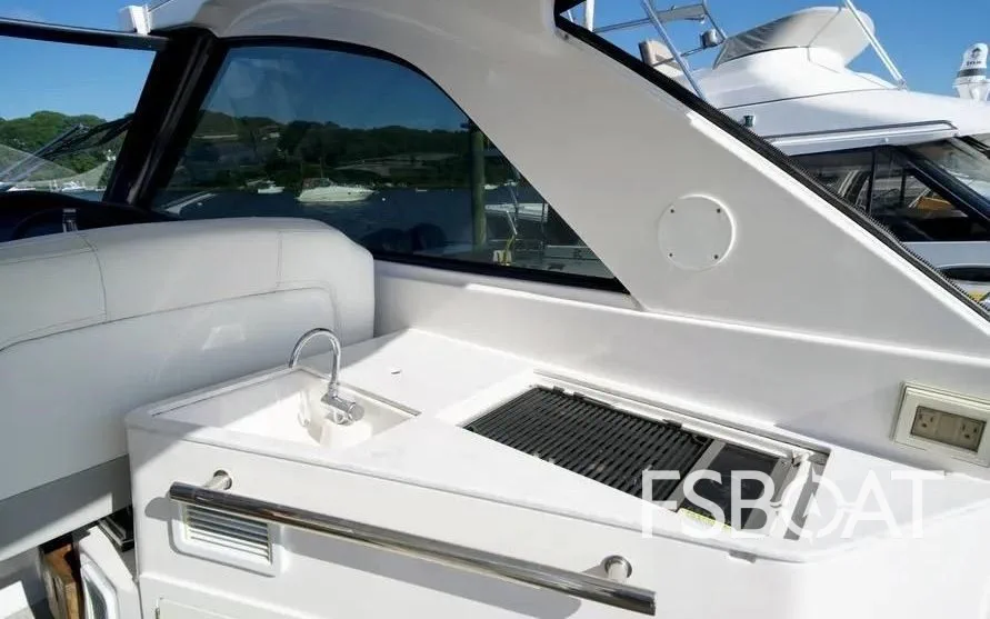 2019 Regal 35 Sport Coupe - Media 23